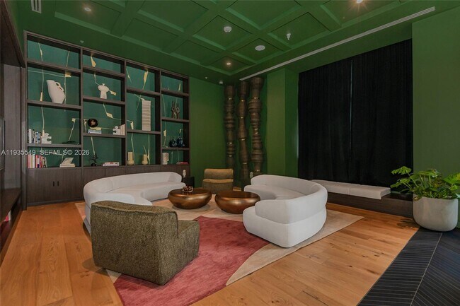 Building Photo - 11 NE 6th St