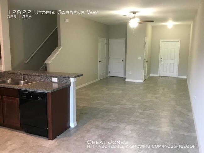 Building Photo - 12922 Utopia Gardens Way