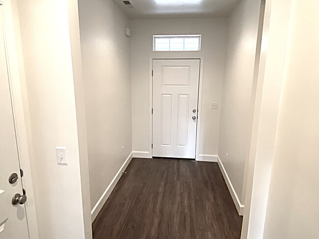 Building Photo - 309 E Sicily Dr
