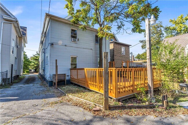 Building Photo - 1289 W 115th St