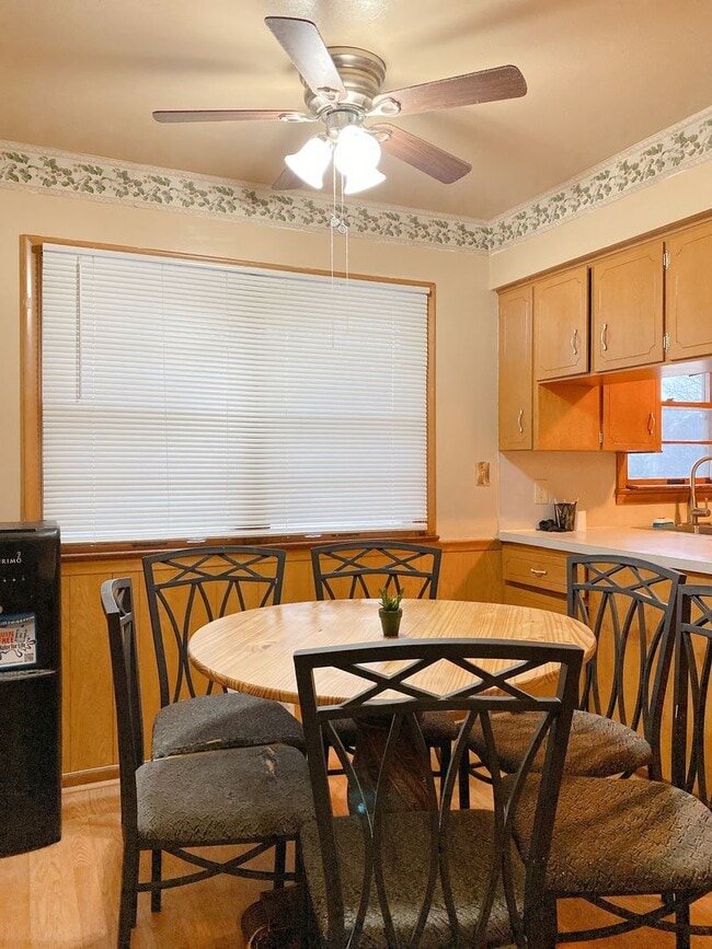 Building Photo - A wonderful 4-bedroom house in the Benson Gardens area - near Walmart Neighborhood Market, Asian ...