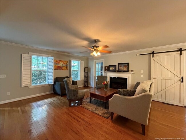 Building Photo - 35 Woodbury Ln