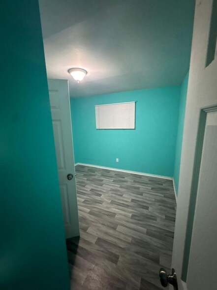 Building Photo - 102 Melvin Dr