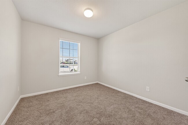 Building Photo - 7558 Highland Chase Dr