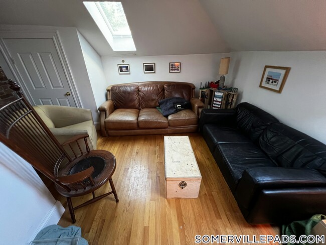 Primary Photo - 103 Summer St
