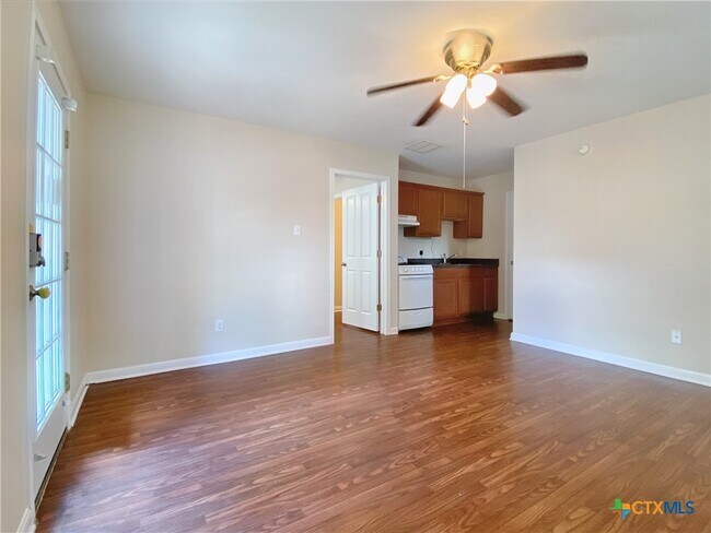 Building Photo - 148 Rush Haven