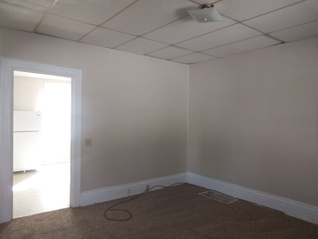 Building Photo - 308 E Church St