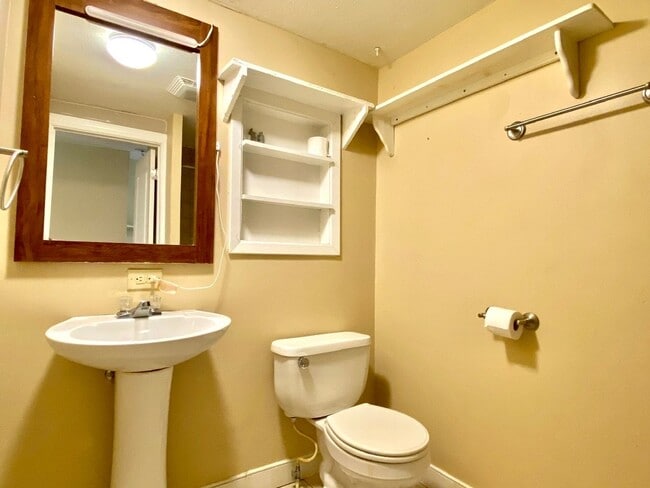 Building Photo - Cozy West Asheville Home with Fence