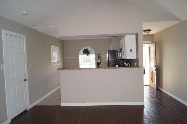 Building Photo - 1804 Flamingo Dr