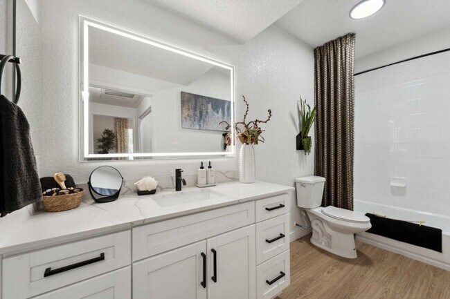 Building Photo - 800 W Willis Rd