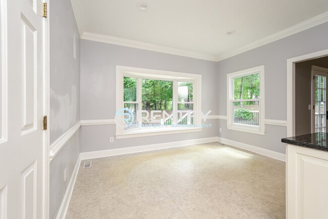 Building Photo - 213 Worthland Ct