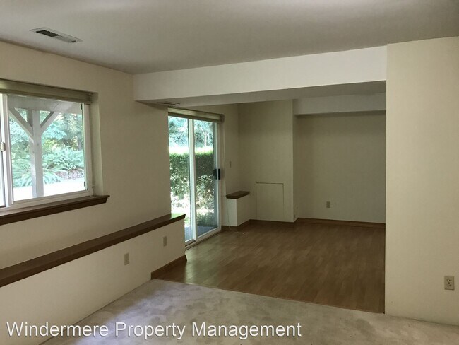 Building Photo - 3 br, 2.5 bath House - 2112 Birch Circle