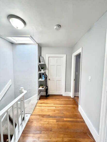 Building Photo - 10R Gardner St