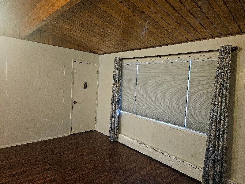 Building Photo - 219 4th Ave
