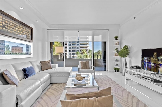 Building Photo - 251 Crandon Blvd