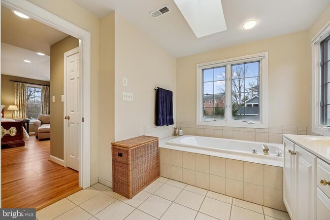 Building Photo - 8807 Ridge Rd