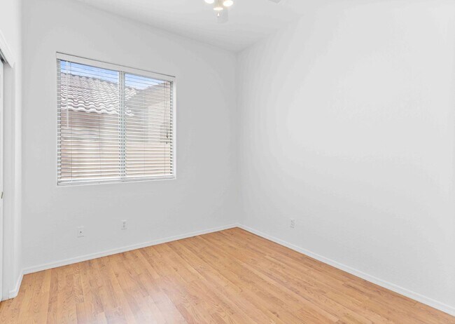 Building Photo - 14415 Century Dr