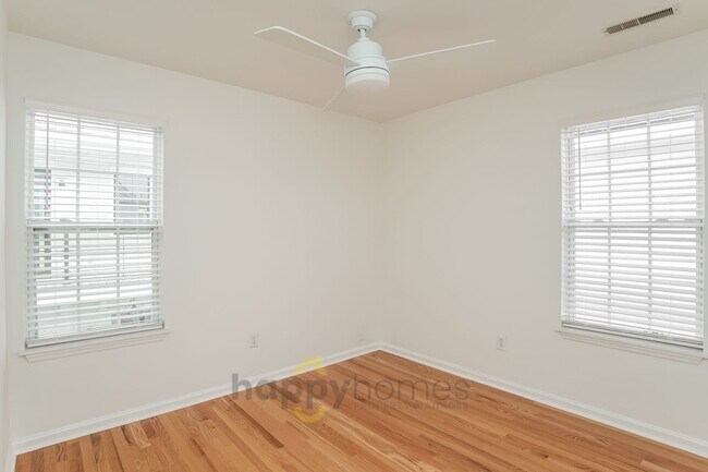 Building Photo - The Urban Retreat: Modern 3/1.5 Near Everything You Love