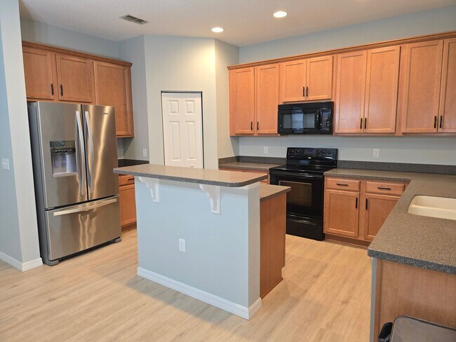 Building Photo - Beautiful 3 Bedroom 2 Bathroom Home, with Scenic Backyard View. Ormond Beach in Hunter's Ridge Co...