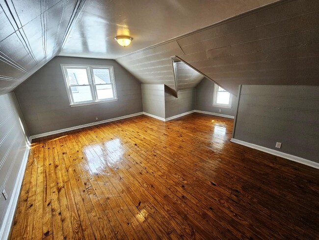 Building Photo - 18413 Lewis Dr