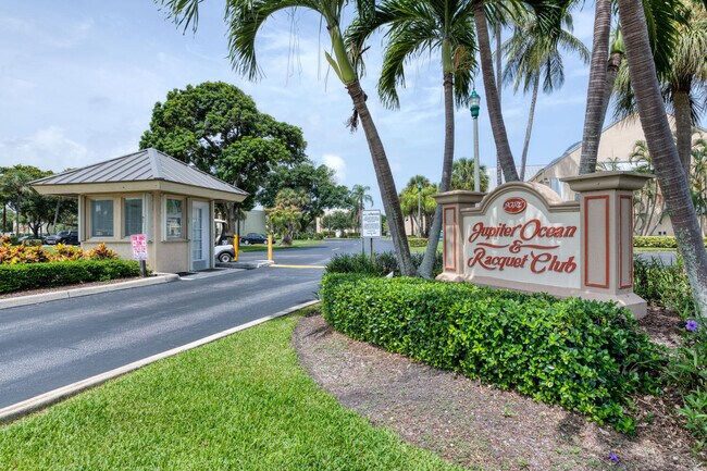 Building Photo - 1605 US-1