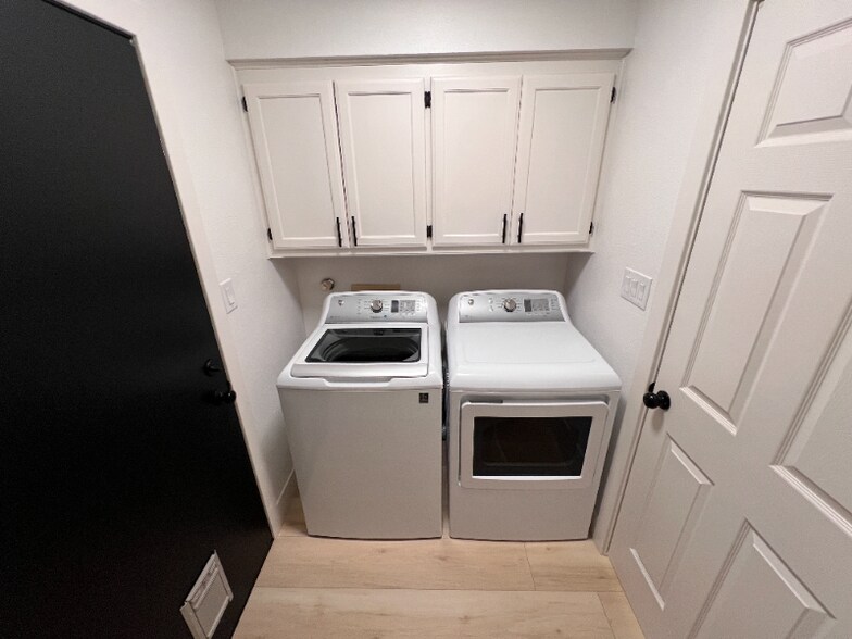 Building Photo - 4704 Sam Bratton Ave NW