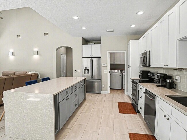 Building Photo - 3404 Royal Ascot Run