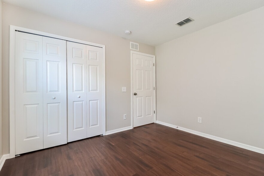 Building Photo - 8522 Hawbuck St