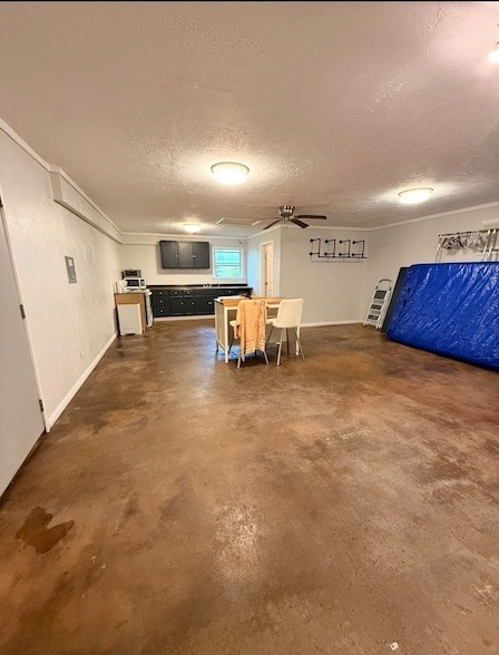 Building Photo - 3331 Urban Ave