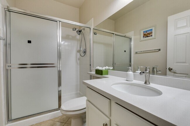 Building Photo - FURNISHED/UNFURNISHED IMMACULATE & IMMEDIATE OCCUPANCY 3BEDROOM GREEN VALLEY BEAUTY!