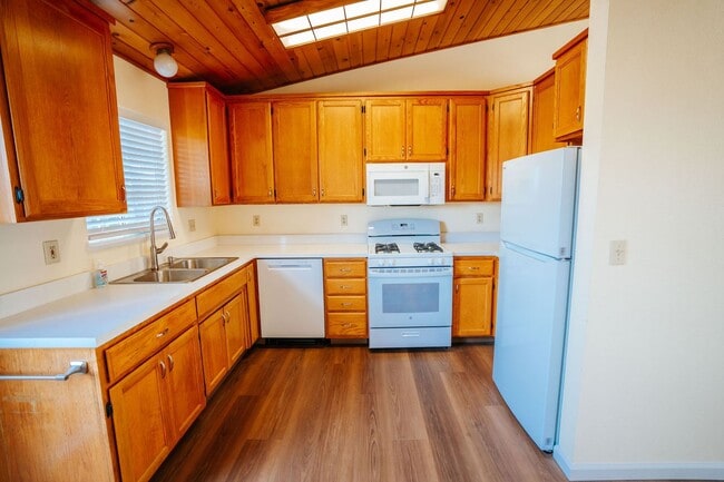 Building Photo - Fully Remodeled 3-Bedroom Home in McKinleyville