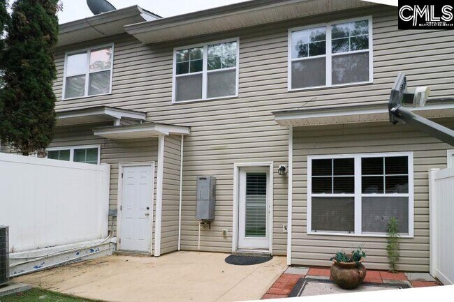 Building Photo - 364 Saluda Springs Rd