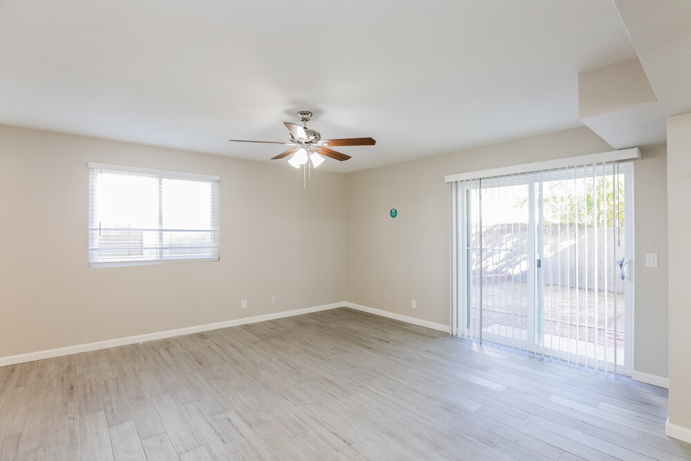 Building Photo - 441 S Maple