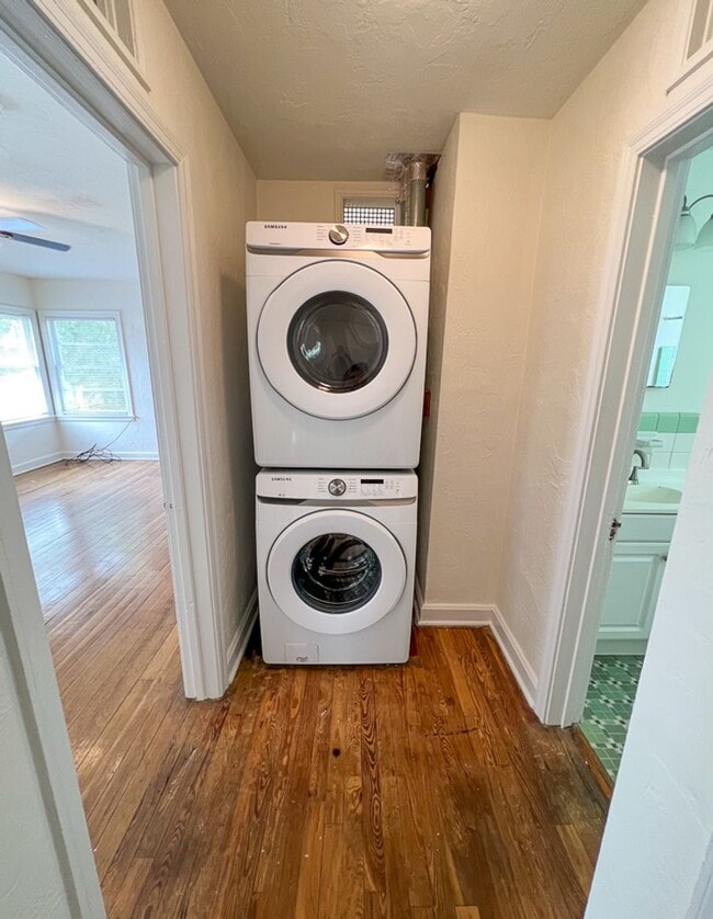 Building Photo - 2249 - Browns Addition