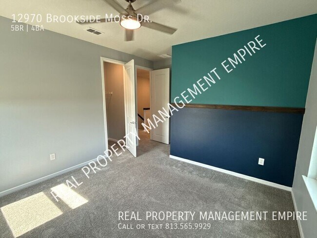 Building Photo - 12970 Brookside Moss Dr