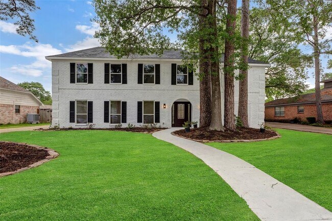 Primary Photo - 7707 12 Fairway Ln