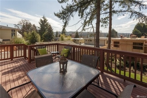 Building Photo - Fantastic East of Market St. home in Kirkland!