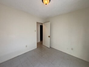 Building Photo - 4060 Stowe St