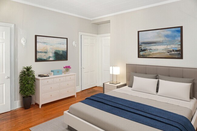 Primary Photo - Updated 4 Bed / 2 Bath - Quiet Location, P...