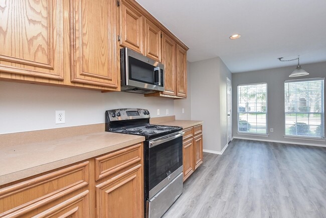 Building Photo - 3935 Carters Lake Dr