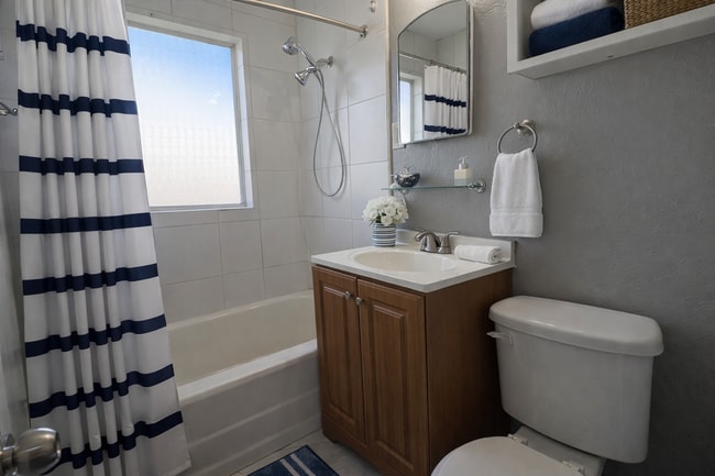 Building Photo - 4025 NW 24th St