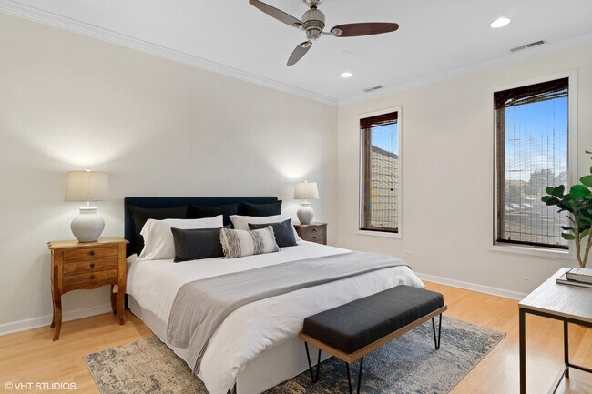 Building Photo - 810 N Wolcott Ave