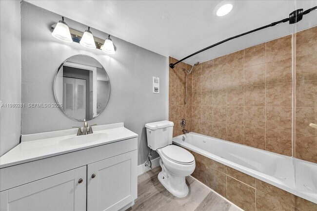 Building Photo - 1500 N Congress Ave