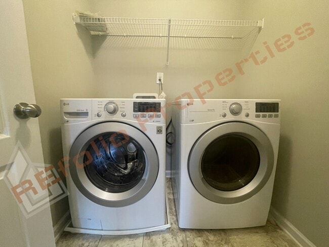 Building Photo - Beautiful 4 Bedroom, 3 Car Garage Home with a Screened Patio @ Flowers Plantation, Clayton, May 7th!