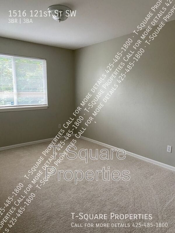 Building Photo - 1516 121st St SW