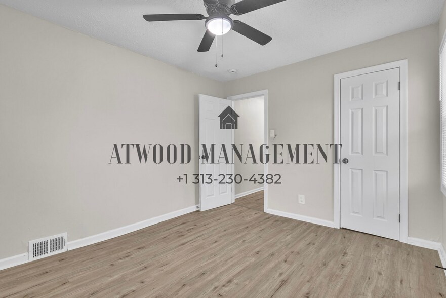 Building Photo - This beautifully updated 3-bedroom, 1-bath single-family home is ready for move-in!