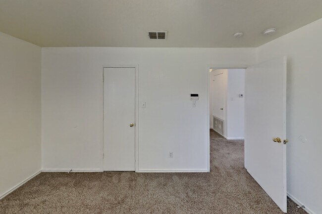 Building Photo - 4523 Rothberger Way