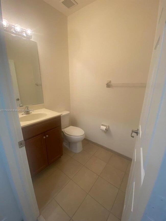 Building Photo - 17460 SW 153rd Ave