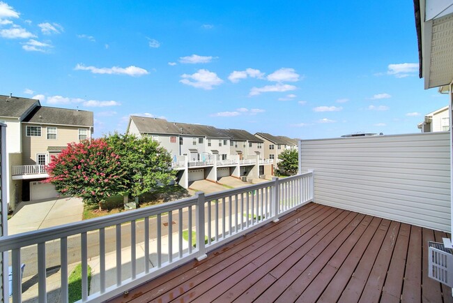 Building Photo - Lovely 3 Bed 2.5 Bath Townhome in Mint Hill!