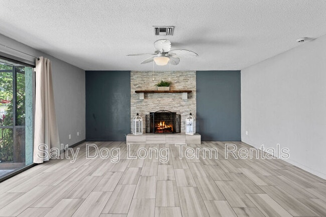 Building Photo - 800 Black Duck Dr